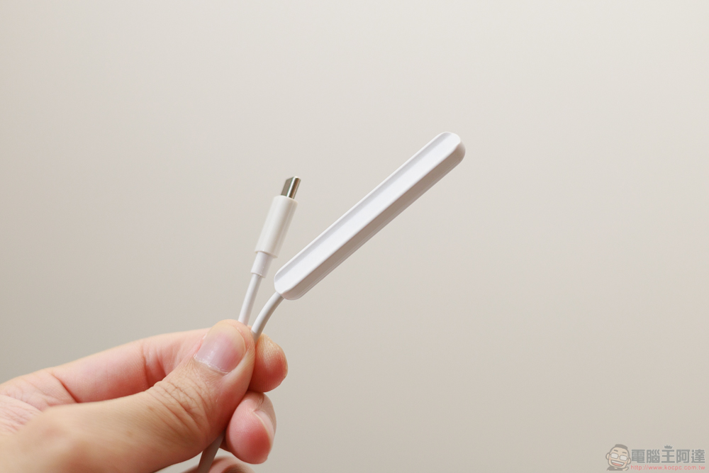 小資族 iPad 體驗全滿足！eiP Magnetix 磁吸可拆式藍牙觸控鍵盤、媲美 Apple Pencil 的磁吸充電觸控筆、專業筆觸磁吸類紙膜 eiP 超大杯全配件開箱 - 電腦王阿達
