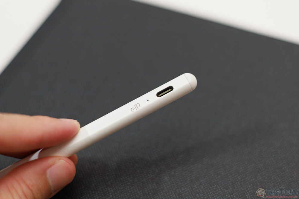 小資族 iPad 體驗全滿足！eiP Magnetix 磁吸可拆式藍牙觸控鍵盤、媲美 Apple Pencil 的磁吸充電觸控筆、專業筆觸磁吸類紙膜 eiP 超大杯全配件開箱 - 電腦王阿達