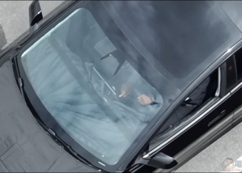 新款 TESLA Model 3 將取消排檔桿、方向燈桿等配置，新款設計預計今年第三季上市。