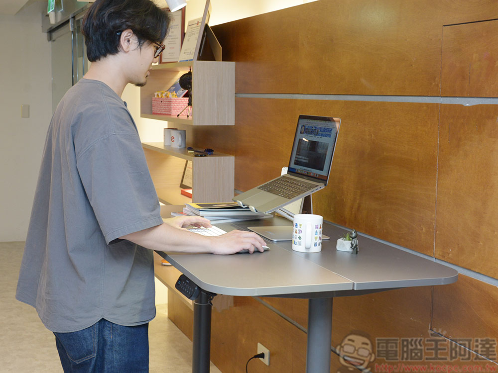 mindcase Allround Desk 鷗圓電動升降桌開箱：免萬元、易組裝，小資最愛 - 電腦王阿達