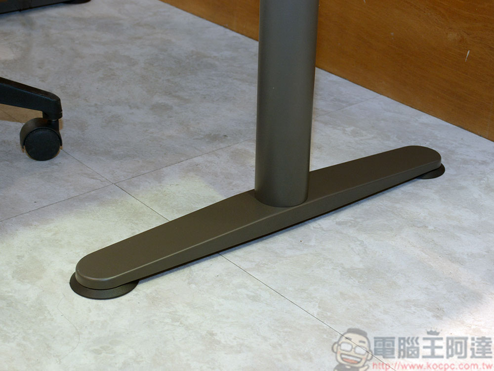 mindcase Allround Desk 鷗圓電動升降桌開箱：免萬元、易組裝，小資最愛 - 電腦王阿達
