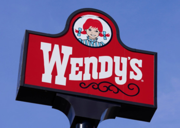 溫娣漢堡在俄亥俄州實驗「泊來速」，機器人地下送餐到停車場