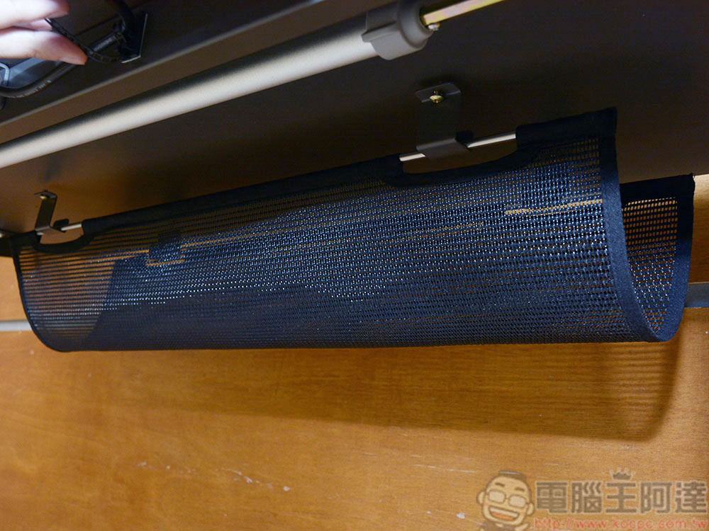 mindcase Allround Desk 鷗圓電動升降桌開箱：免萬元、易組裝，小資最愛 - 電腦王阿達