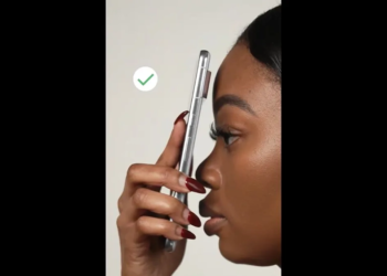 Pixel 8 Pro 動手玩洩漏，原來鏡頭旁的是體溫計？