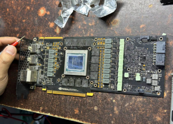 這記憶體容量也太扯！中國有人把 RTX 2080 Ti 的 VRAM 提升到 44GB，是原來的 4 倍