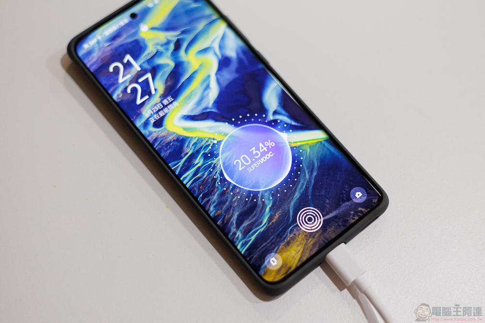 OPPO Reno10 Pro+ 實拍開箱體驗：潛望式鏡頭與 AI 超清長焦讓你輕鬆化身人像專家 - 電腦王阿達