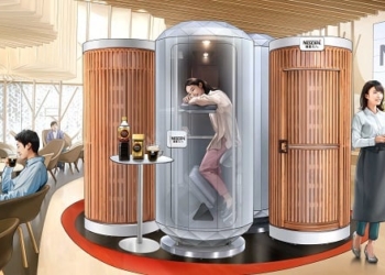 日本原宿咖啡廳最新「立睡」體驗，奇葩機器讓網友看呆