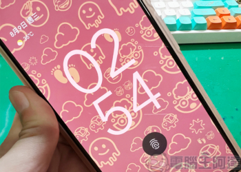 如何在 Pixel 上自訂有趣的表情符號桌布與電影動態桌布？