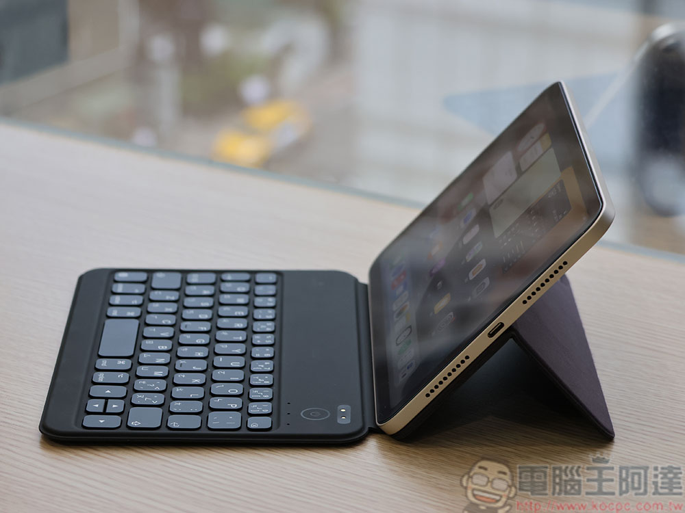 Kamera iPad 二代磁吸鍵盤保護雙面夾系列開箱：用一半的價格擁有原廠配件全功能！ - 電腦王阿達