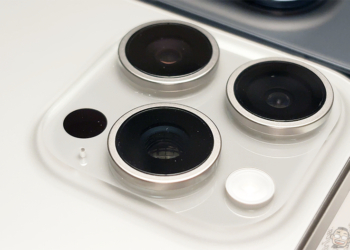 iPhone 15 / iPhone 15 Pro 實測快問快答：動作按鈕實用嗎？5 倍鏡威嗎？鈦金屬容易刮傷？怎麼保護？