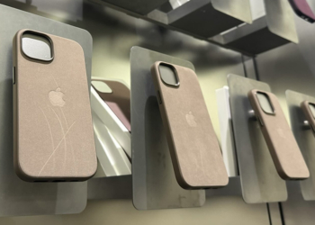 iPhone 15 精細織紋保護殼