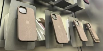 iPhone 15 精細織紋保護殼
