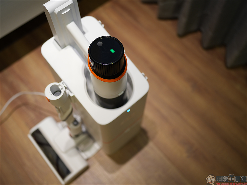 JONR 超淨化無線吸塵器開箱｜25000Pa 超強吸力，自動集塵、充電、收納一站搞定 - 電腦王阿達