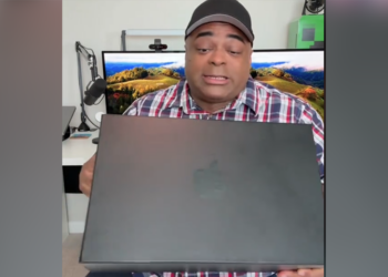 蘋果贈送包含 AirPods Max 的大禮包給網紅，預熱「Spatial」發表會