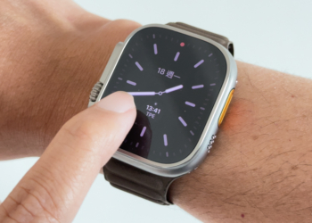 watchOS 10.2 迎回 Apple Watch 滑動切換錶面功能，這篇教你啟用它
