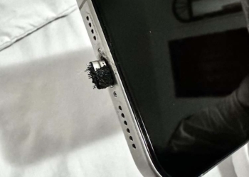 這就是為什麼你應該使用通過認證的充電線，國外網友分享 iPhone 15 Pro Max 燒毀 USB-C 線的慘痛照片