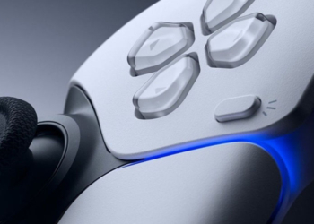 新款 PlayStation 5 V2 DualSense 無線控制器國外電商偷偷上架，將提供無線充電座