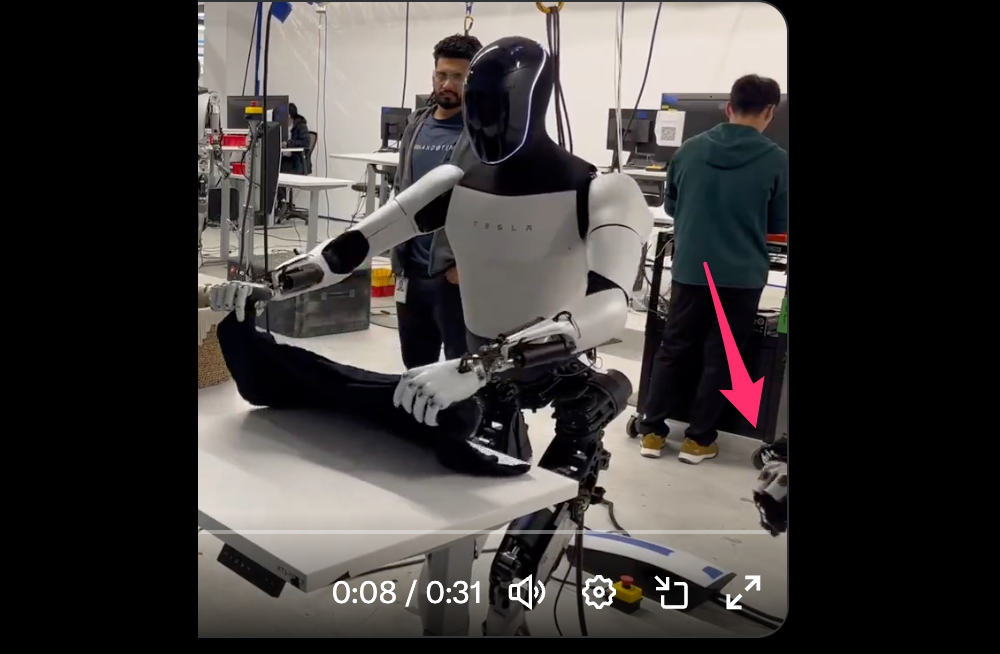 結果 Tesla Optimus 機器人發表會上的展示，基本上都是人遙控的 - 電腦王阿達