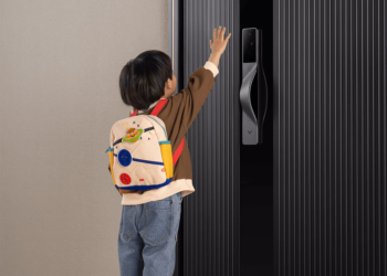 最美「鹿客 LOCKIN V5 Max 9 合 1 掌靜脈智慧門鎖」開箱實測：高質感流線設計、9 種開鎖方式、C級頂尖鎖芯，守護你的門戶安全