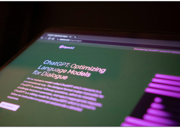 一個簡單的 PROMPT 提示，就能讓 ChatGPT 回覆更像人類，而不是機器人