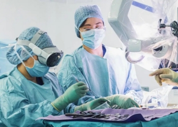 醫療科技創新！ Apple Vision Pro 助力英國醫生順利完成手術