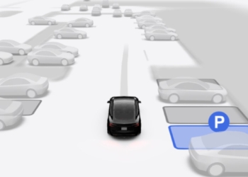 特斯拉近期可能會釋出新版 AutoPark 全自動停車功能給無 USS 雷達車款