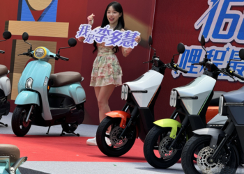 玩樂時尚兼具！光陽油電超 Fun 新車登場，請來李多慧推「168 哩多惠」電車優惠方案