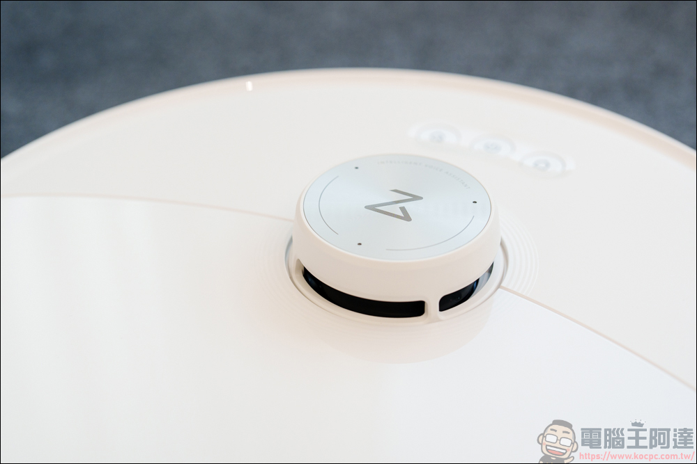 Roborock S8 MaxV Ultra 極致貼牆 AI 旗艦掃拖機器人｜全面升級的機皇，讓你家的地面始終一塵不染 - 電腦王阿達