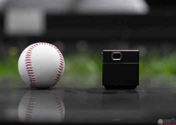 Warpple SP2 迷你百吋劇院開箱｜極致小巧鋁合金小方塊，百吋劇院帶著走