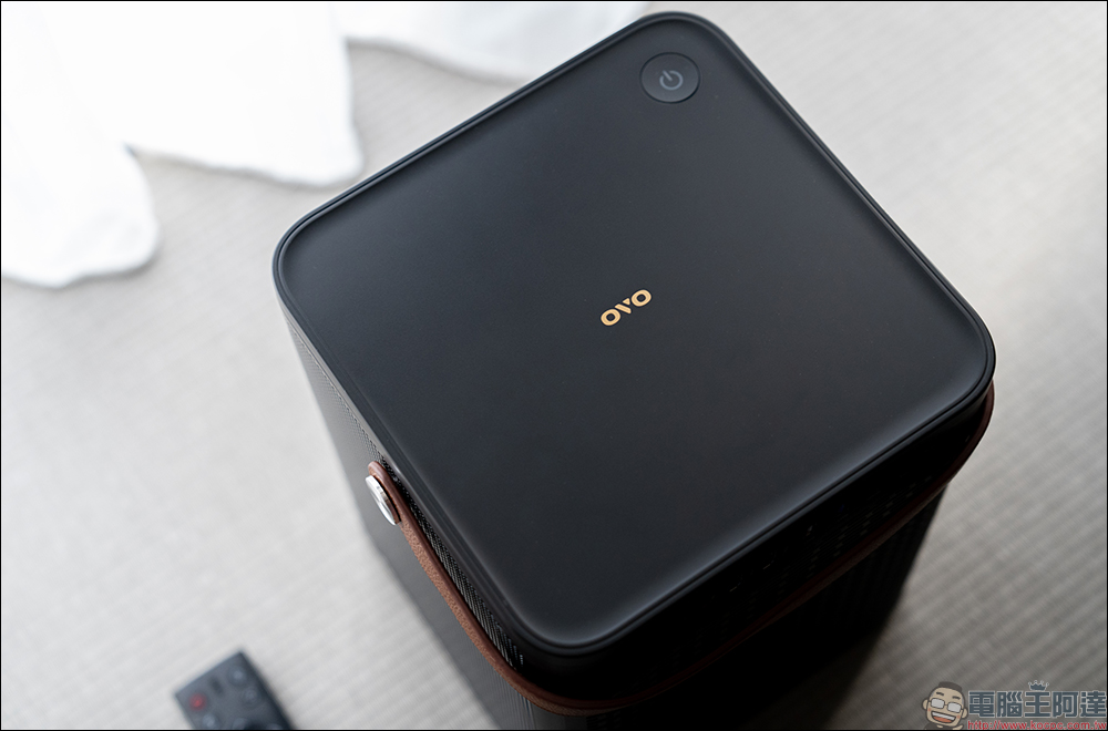 OVO K9 真 4K 無框電視開箱｜4K 高畫質與超高亮度兼具智慧投影機，最大 300 吋！低延遲遊戲不卡頓、還能唱歌！ - 電腦王阿達