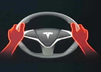 馬斯克宣布 FSD 12.4 將取消惱人的輕拉方向盤警示