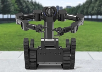 KT200 雙臂機器人：操作複雜物體的幫手