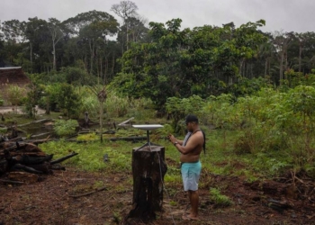 從隔絕到連接：Starlink 造成亞馬遜雨林偏遠部落年輕人網路成癮
