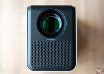 Warpple LS7 Pro 真無線智慧投影機開箱｜亮度增加 50%、32GB 大容量、支援側投，內建電池無線也好看