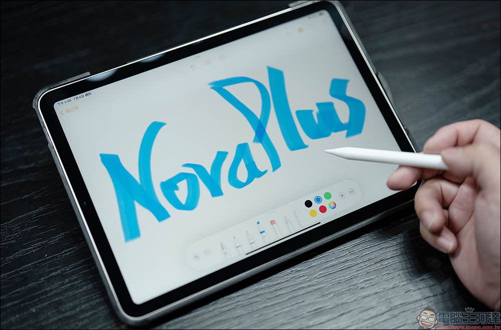 NovaPlus Konnecter 靈巧鍵盤開箱｜無需藍牙、即插即用，為 iPad 用戶設計的高效工作神器！ - 電腦王阿達