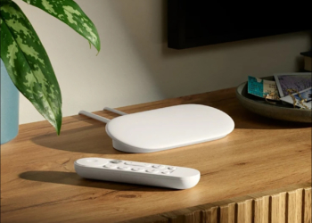 Google TV Streamer 4K 正式發表：結合 Gemini、硬體規格更強大，推出深灰、白灰兩款顏色，售價 99.99 美元