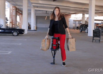 加拿大公司推出腳傷者的日常生活救星，免提拐杖「iWALK3.0」