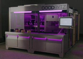 勞動力短缺時代的解決方案：全自動無人機器人廚房「GOODBYTZ」