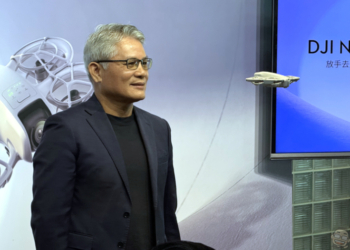 135g 輕量又免遙控 DJI NEO 空拍機台灣發表「放手飛」