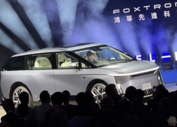 HHTD24 發表 Model D 豪華電動 MPV 與科技感中型巴士 Model U（同場加映：Model A、Model B 與美國版 Model C 賞車）