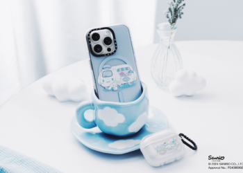 CASETiFY 於 10 月 9 日宣布推出全新大耳狗喜拿聯名系列，將咖啡廳內的繽紛點心及飲品元素融入手機殼及電子配件設計當中，讓活潑可愛的大耳狗喜拿和夥伴們，帶領粉絲一同探索充滿夢幻色彩的咖啡廳世界