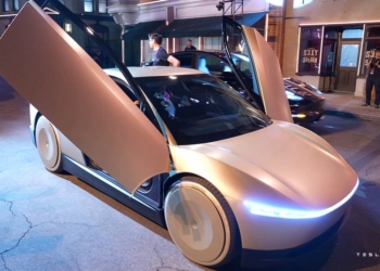 10/10 特斯拉 We,Robot 發表會重點：無人駕駛計程車 Cybercab ＆One More Thing