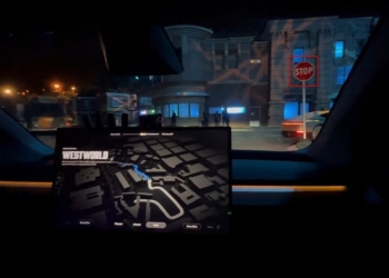 特斯拉無人駕駛計程車 Cybercab 實際搭乘體驗