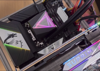 Intel Core Ultra 9 285K 開箱實測：能耗比大幅提升，台積電工藝加持的新桌面端處理器