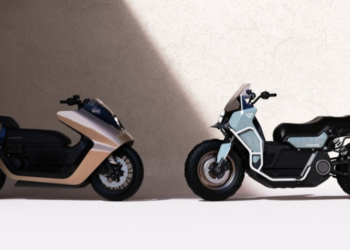 光陽與哈雷 LiveWire 合推兩款純電大型速可達，RevoNEX 也將同步搭載 LiveWire S2 動力系統（CV-R5 道路拉力車款更多細節與 AK575 同步登場）