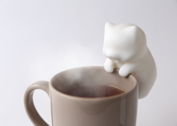 怕燙飲品不再煩惱！日本迷你機器人幫你吹涼熱湯熱飲