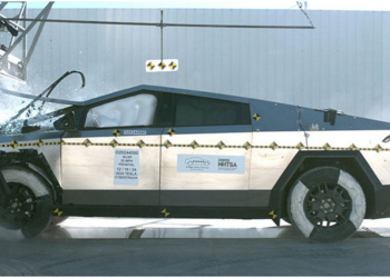 Tesla Cybertruck 安全性獲 NHTSA 認證！正面與側面碰撞均獲五星評價