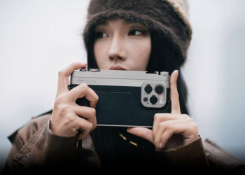 喜歡老相機嗎？這款保護殼讓你的 iPhone 16 Pro 重溫當年