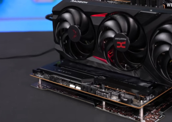 國外實測發現降壓後的 RX 9070 XT，效能表現竟超越 RTX 5080