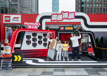 樂高集團與Formula 1攜手打造極速賽車體驗：樂高飆速「拼」戰賽車手訓練基地熱血開跑